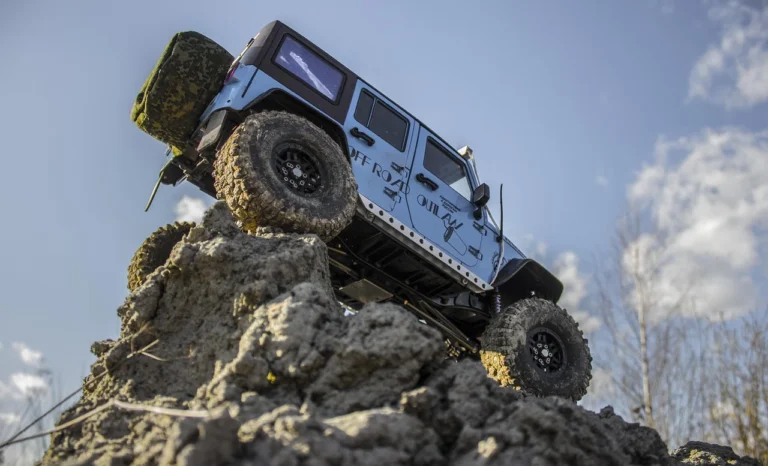 Best Tow Recovery Strap for Jeep Wrangler Owners in the US