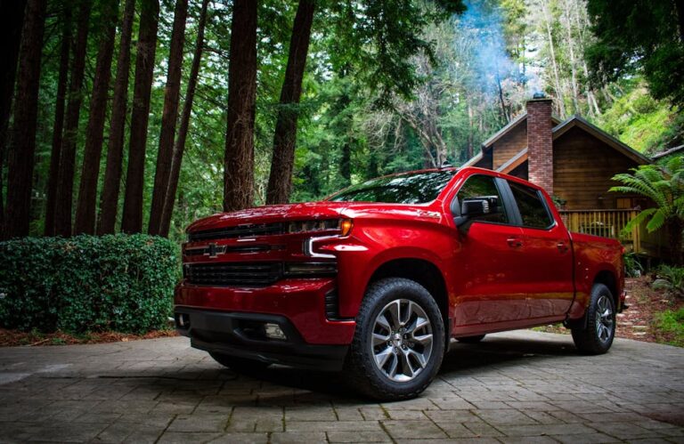Best Tow Strap for Chevy Silverado | Off-Road Mud Recoveries